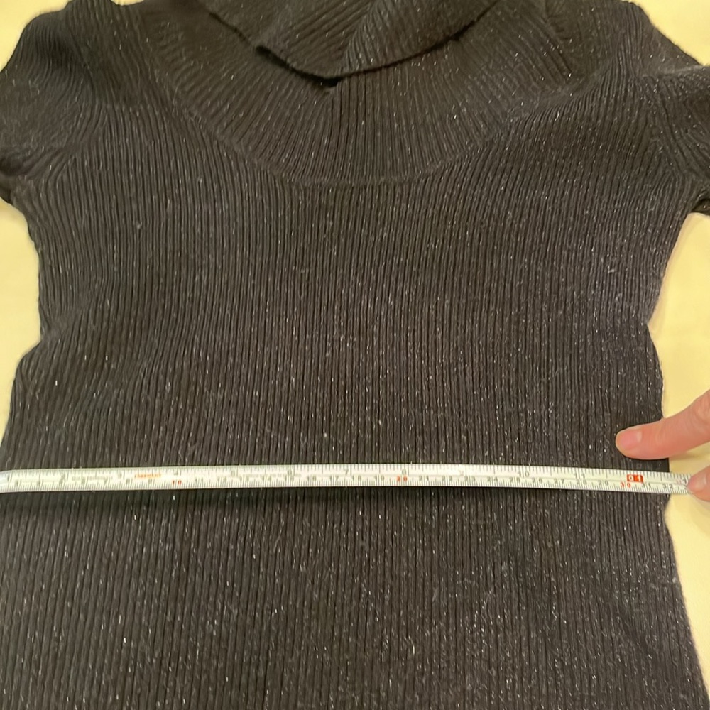 Sweater - Picture 7 of 7